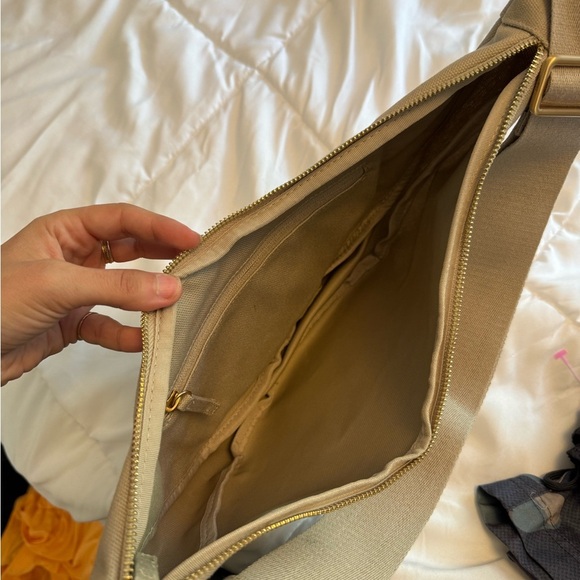 July Everyday Crescent Crossbody Bag in Cream Natural Like New - Picture 5 of 7